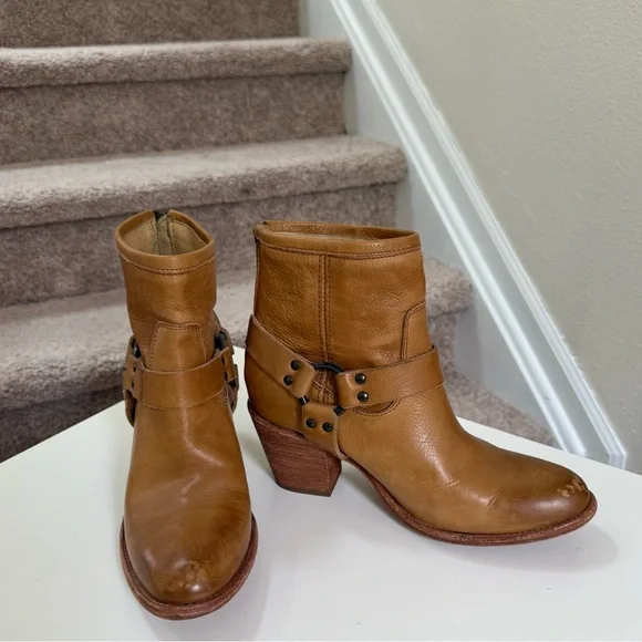 Frye Designer Tabitha Harness Camel Cognac Leather Short Heel Boots Size 8.5 - Picture 5 of 8